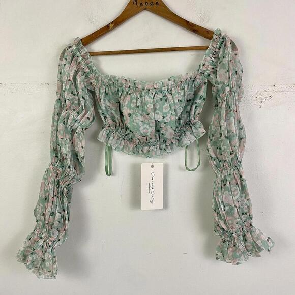 ONE AND ONLY mint green floral long sleeve crop top - Picture 2 of 6